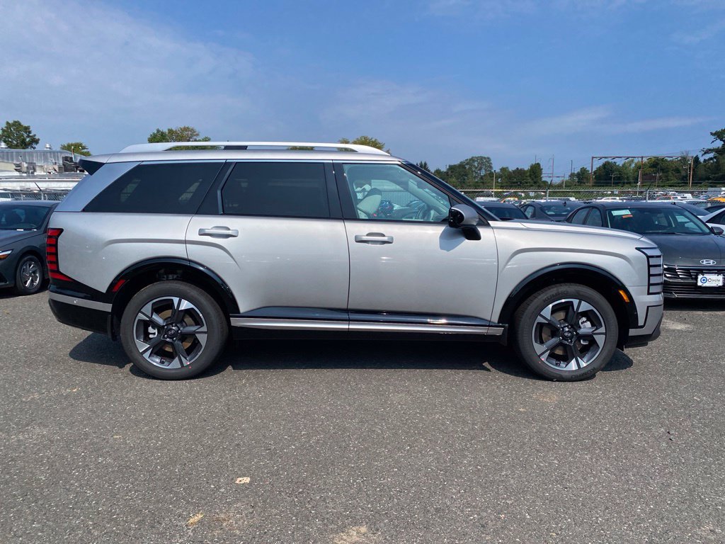 New 2027 Hyundai Palisade Limited AWD/4WD image 2
