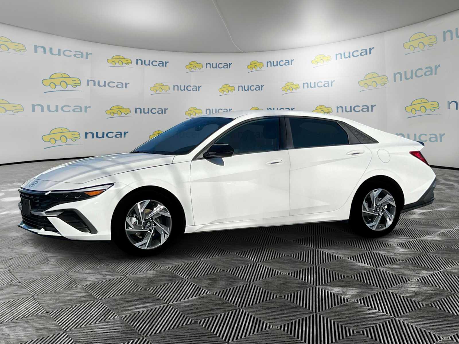 Certified 2025 Hyundai Elantra Sport image 3