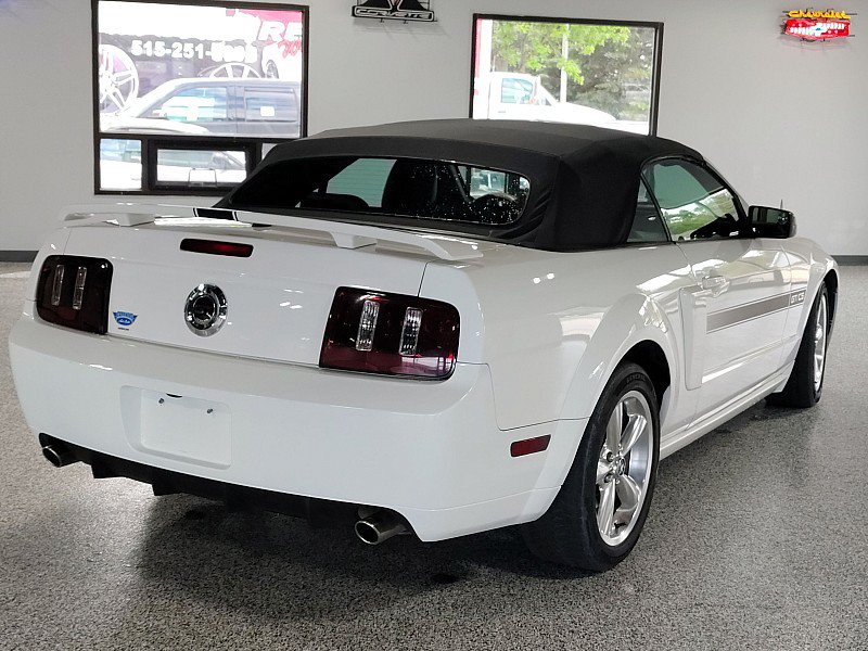 Used 2008 Ford Mustang GT Premium RWD image 12