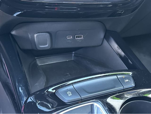 Used 2024 Chevrolet Trax RS w/ Sunroof Package image 27