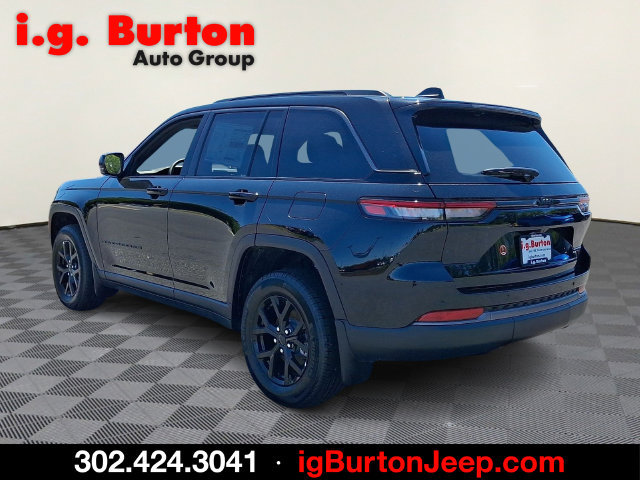 New 2026 Jeep Grand Cherokee Altitude AWD/4WD image 4