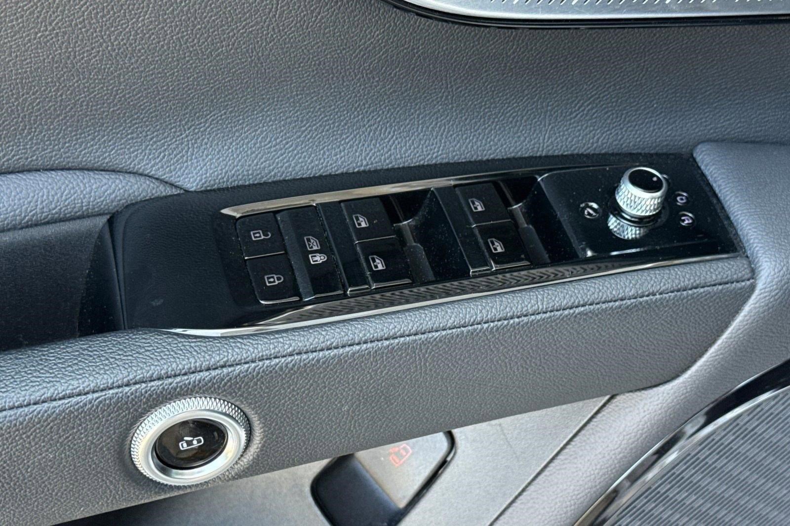 Used 2023 Maserati Grecale GT AWD/4WD image 13