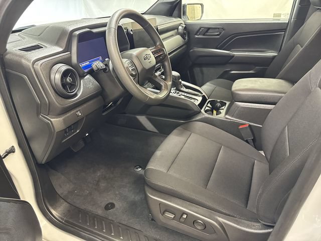 Certified 2024 Chevrolet Colorado Trail Boss w/ Technology Package AWD/4WD image 11