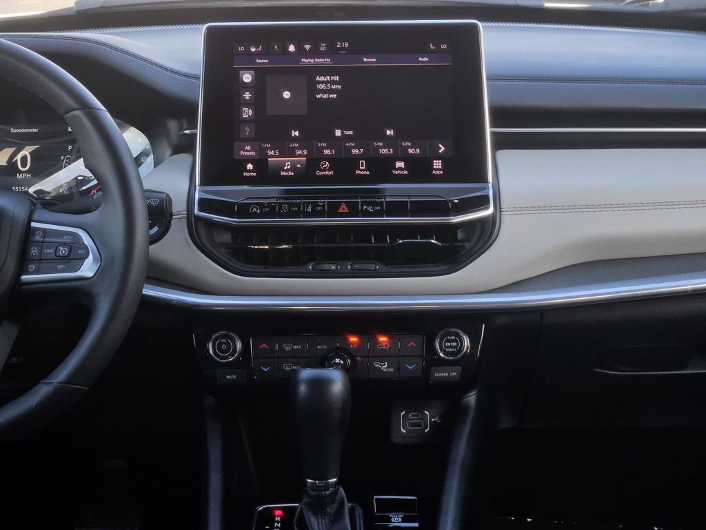 Used 2024 Jeep Compass Limited image 18