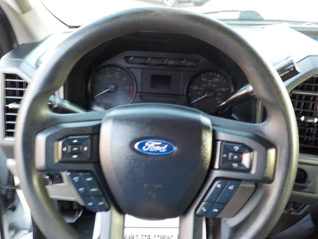 Used 2019 Ford F350 XL w/ Power Equipment Group image 16