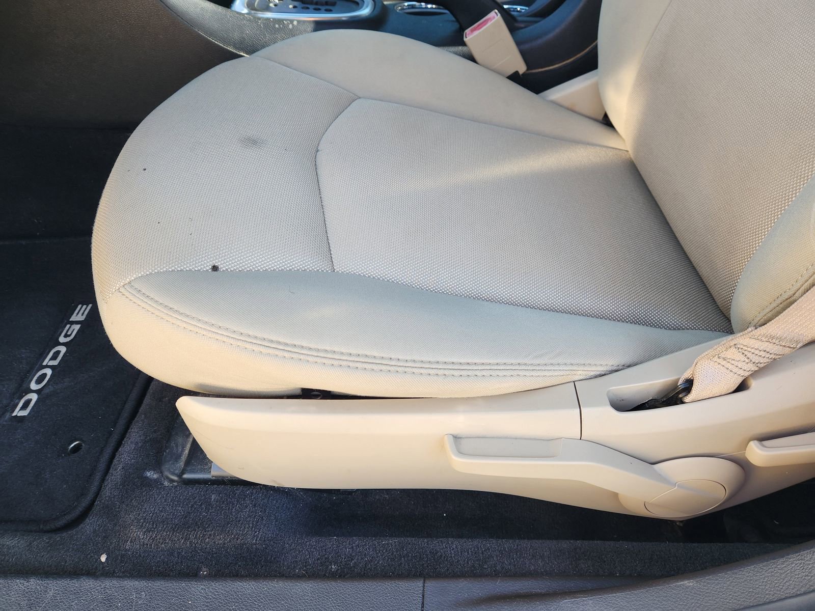 Used 2014 Dodge Avenger SE w/ Rallye Appearance Group image 28