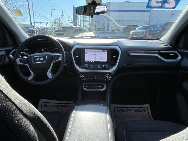 Certified 2023 GMC Acadia SLE w/ Driver Convenience Package image 3