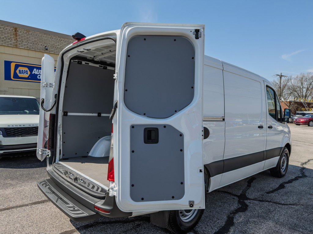Used 2021 Mercedes-Benz Sprinter 2500 w/ Driver Convenience Package image 11