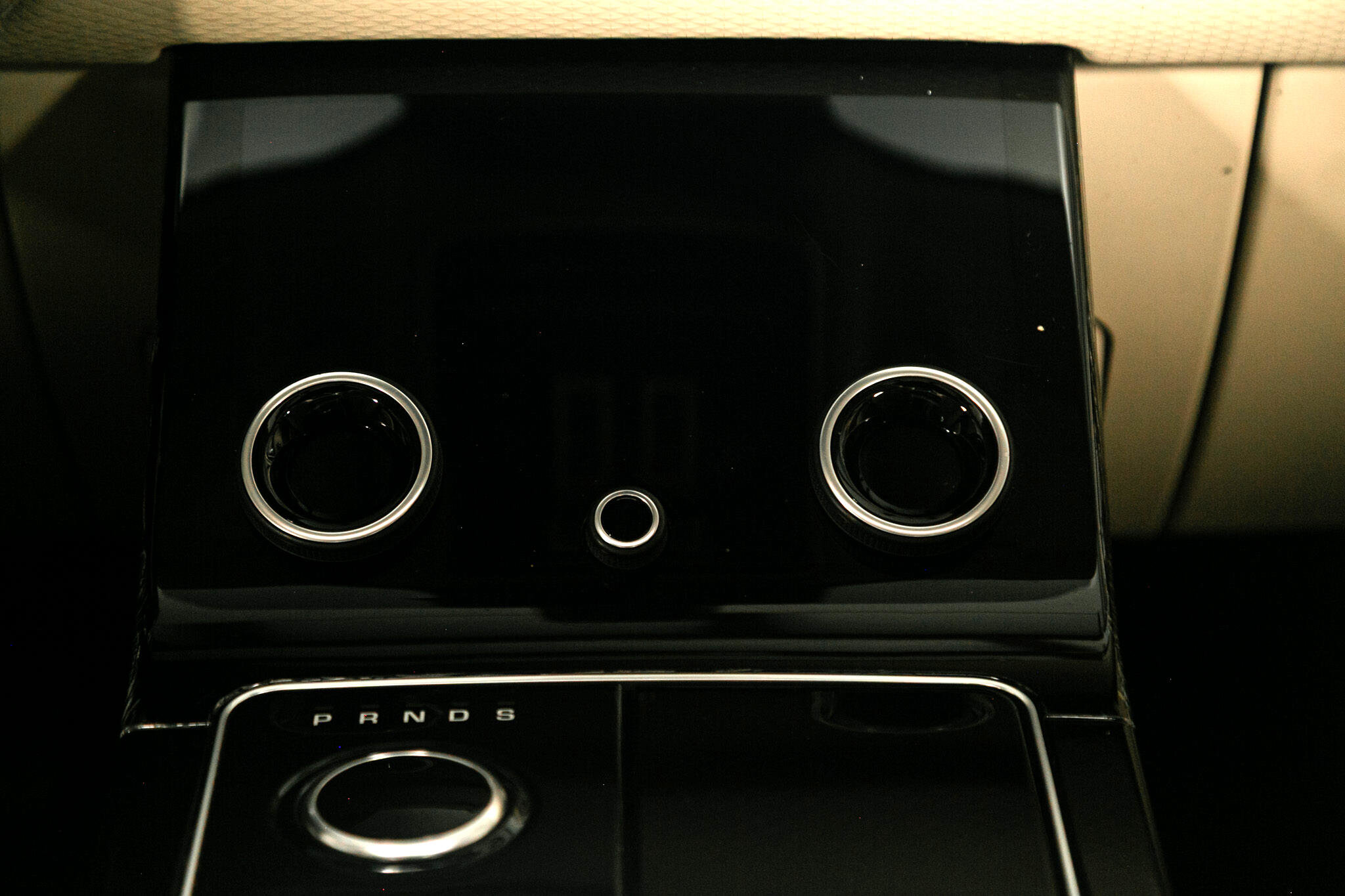 Used 2020 Land Rover Range Rover Velar S image 37