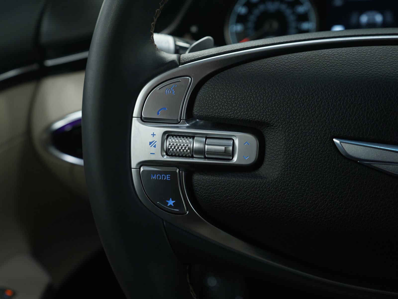 Used 2024 Genesis GV70 2.5T Advanced w/ Advanced Package image 28