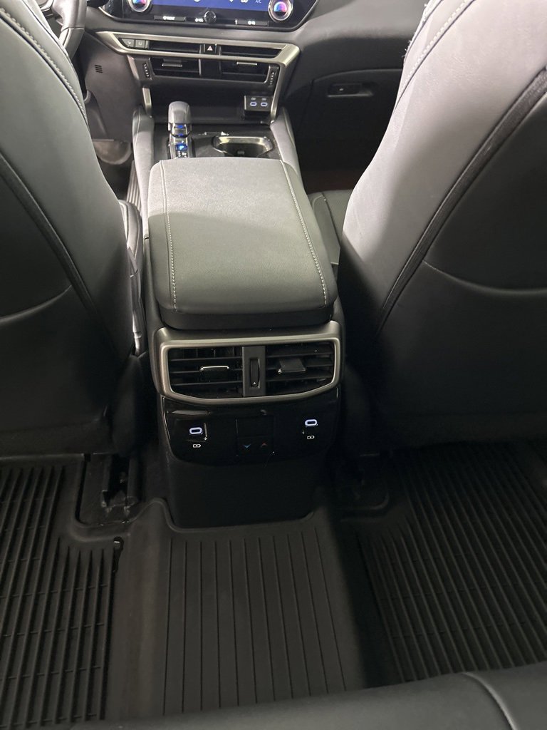 Used 2024 Lexus RX 350 image 32