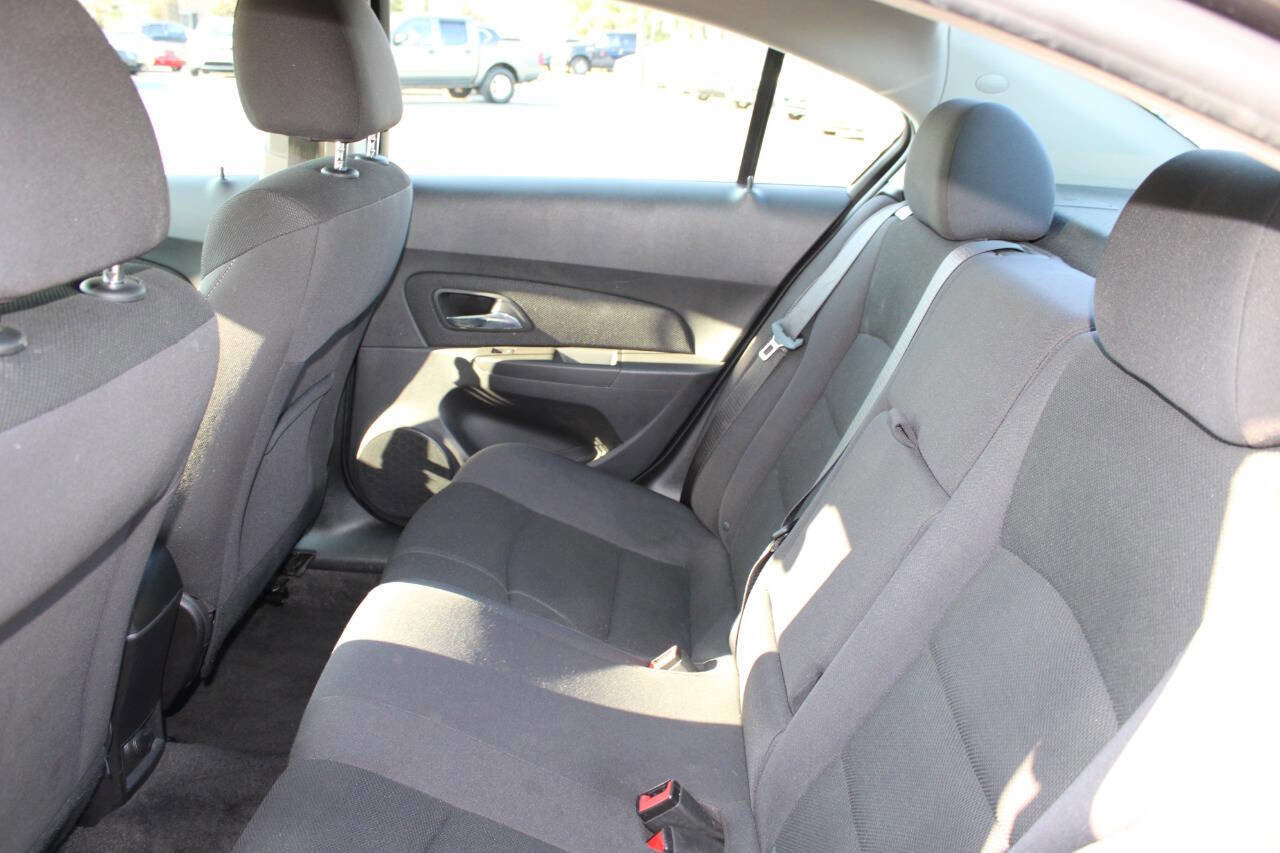 Used 2016 Chevrolet Cruze LT FWD image 19