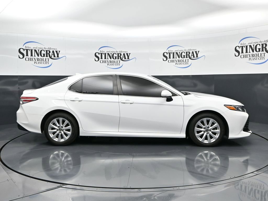 Used 2020 Toyota Camry LE image 8