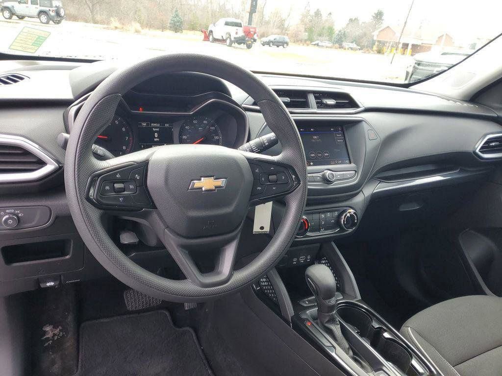 Used 2023 Chevrolet TrailBlazer LS image 7