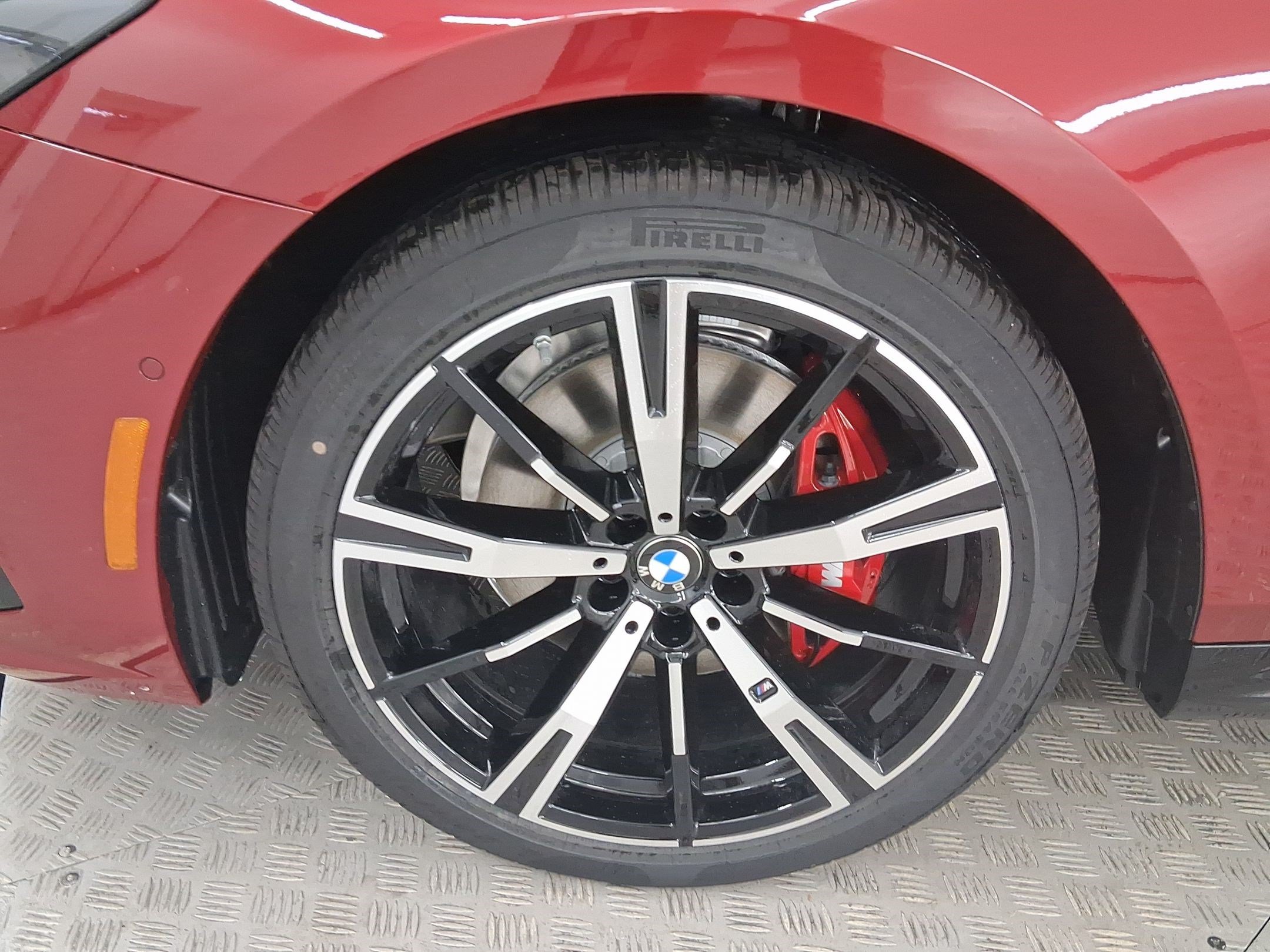 New 2026 BMW 530i xDrive w/ M Sport Package AWD/4WD image 11