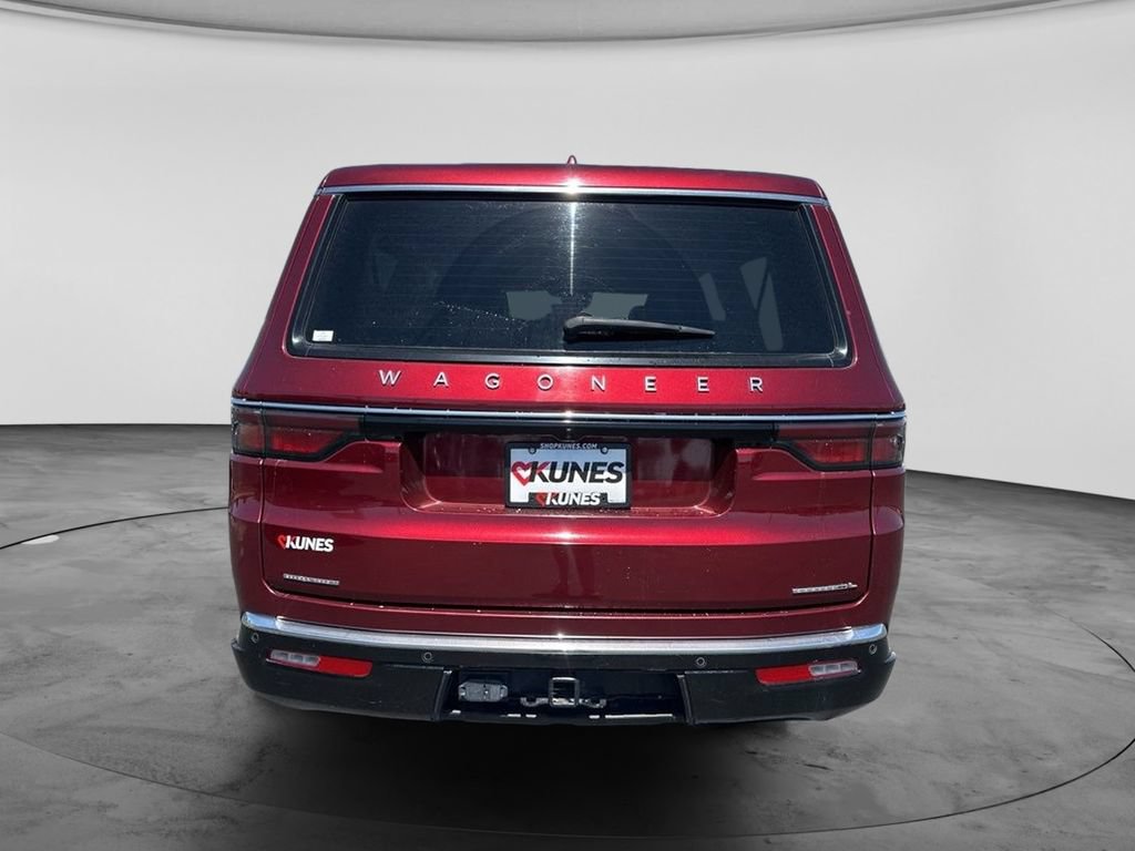 Used 2023 Jeep Wagoneer L Series II AWD/4WD image 11