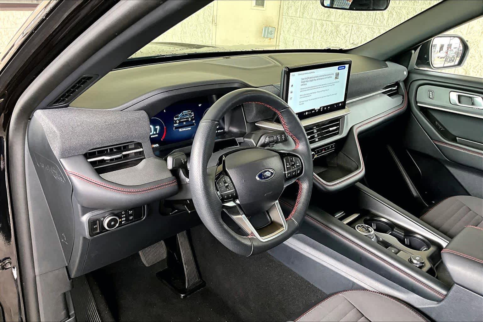Certified 2025 Ford Explorer ST-Line AWD/4WD image 17