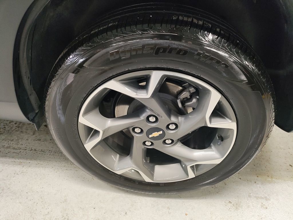 Used 2025 Chevrolet Trax LT w/ Sunroof Package image 20