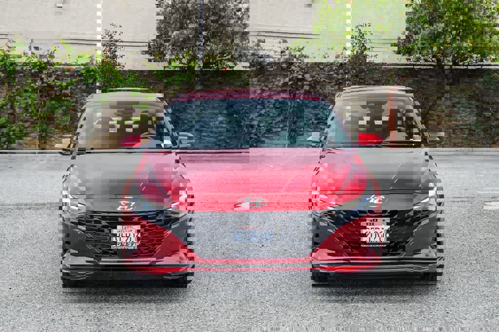 Used 2023 Hyundai Elantra SEL w/ Convenience Package image 2