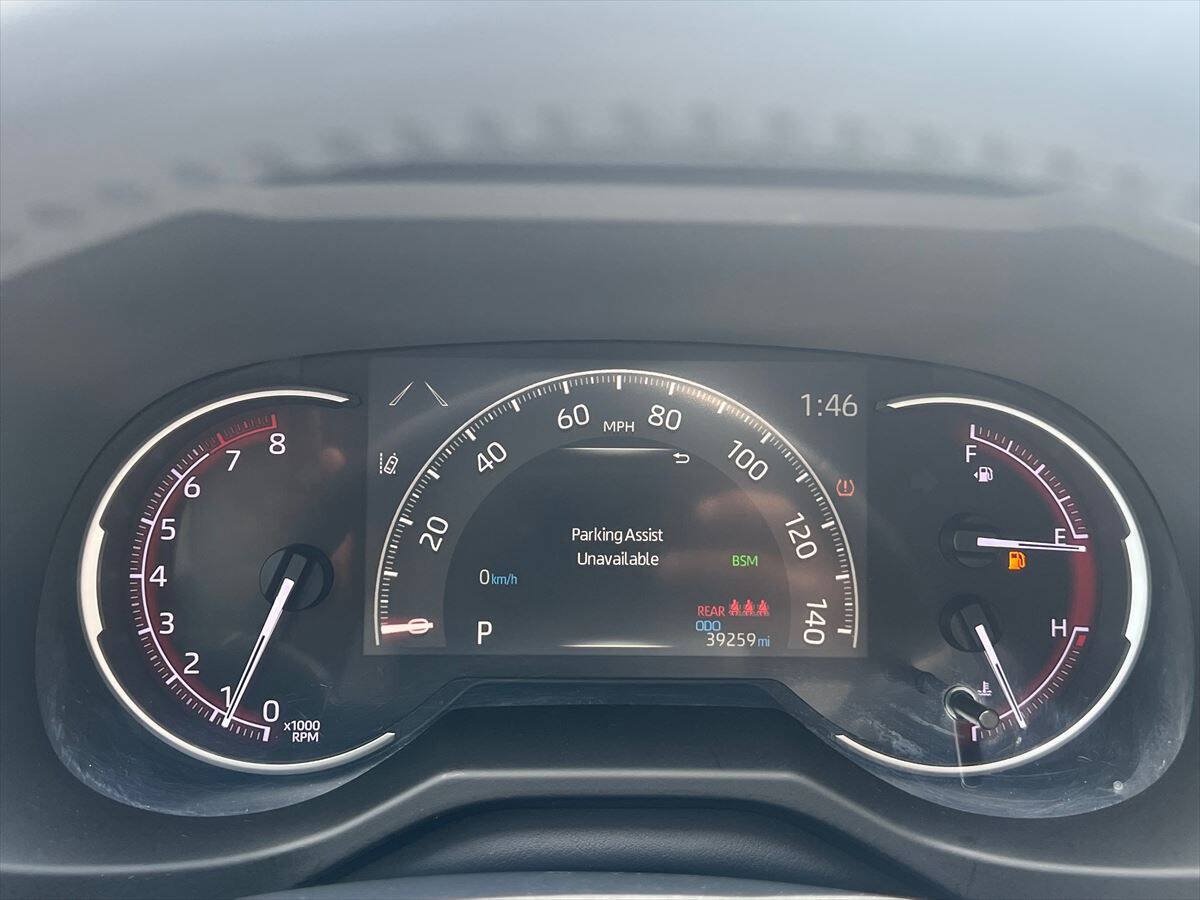 Used 2019 Toyota RAV4 Limited w/ Cold Weather Package FWD image 12