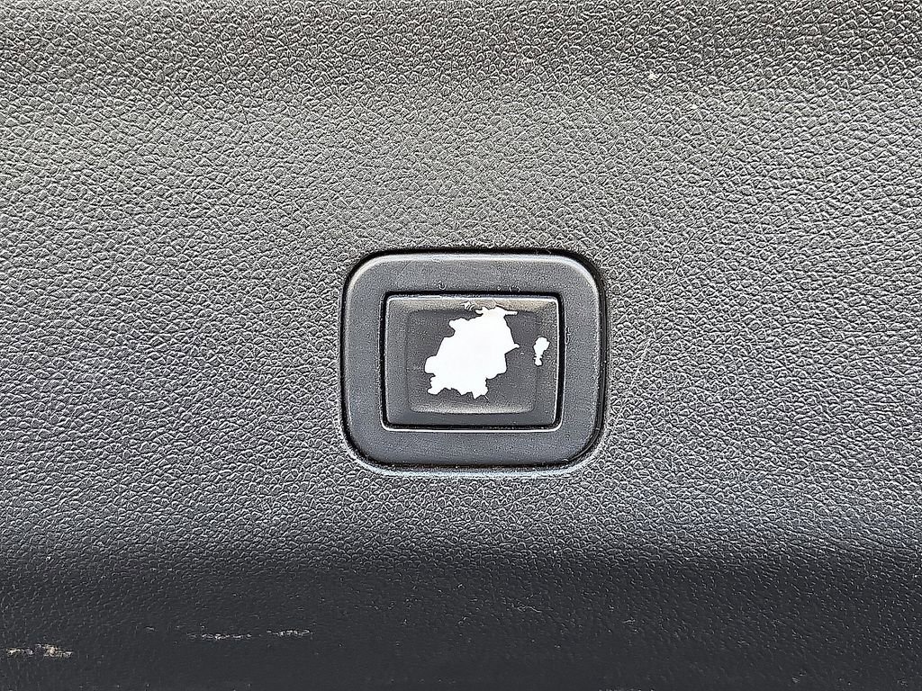 Used 2021 Cadillac Escalade Sport w/ Driver Assist Tech Package image 14