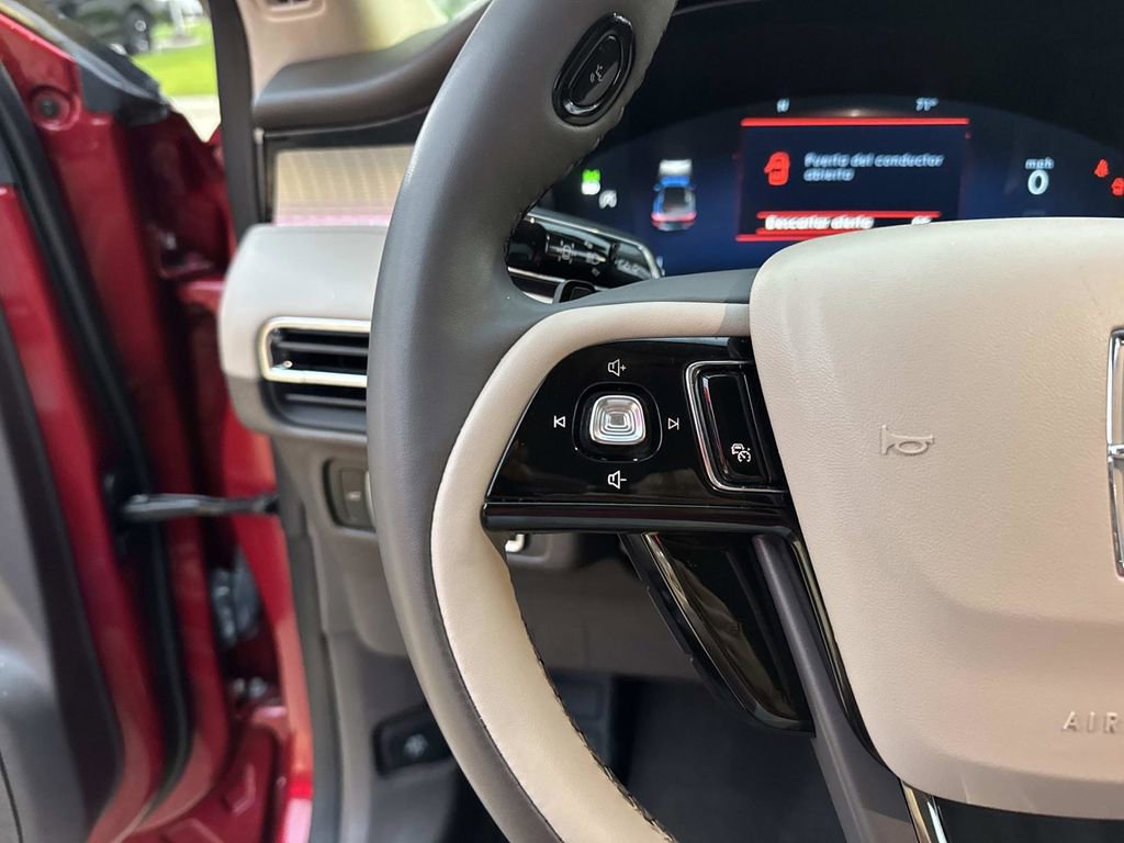 Used 2023 Lincoln Corsair FWD image 23