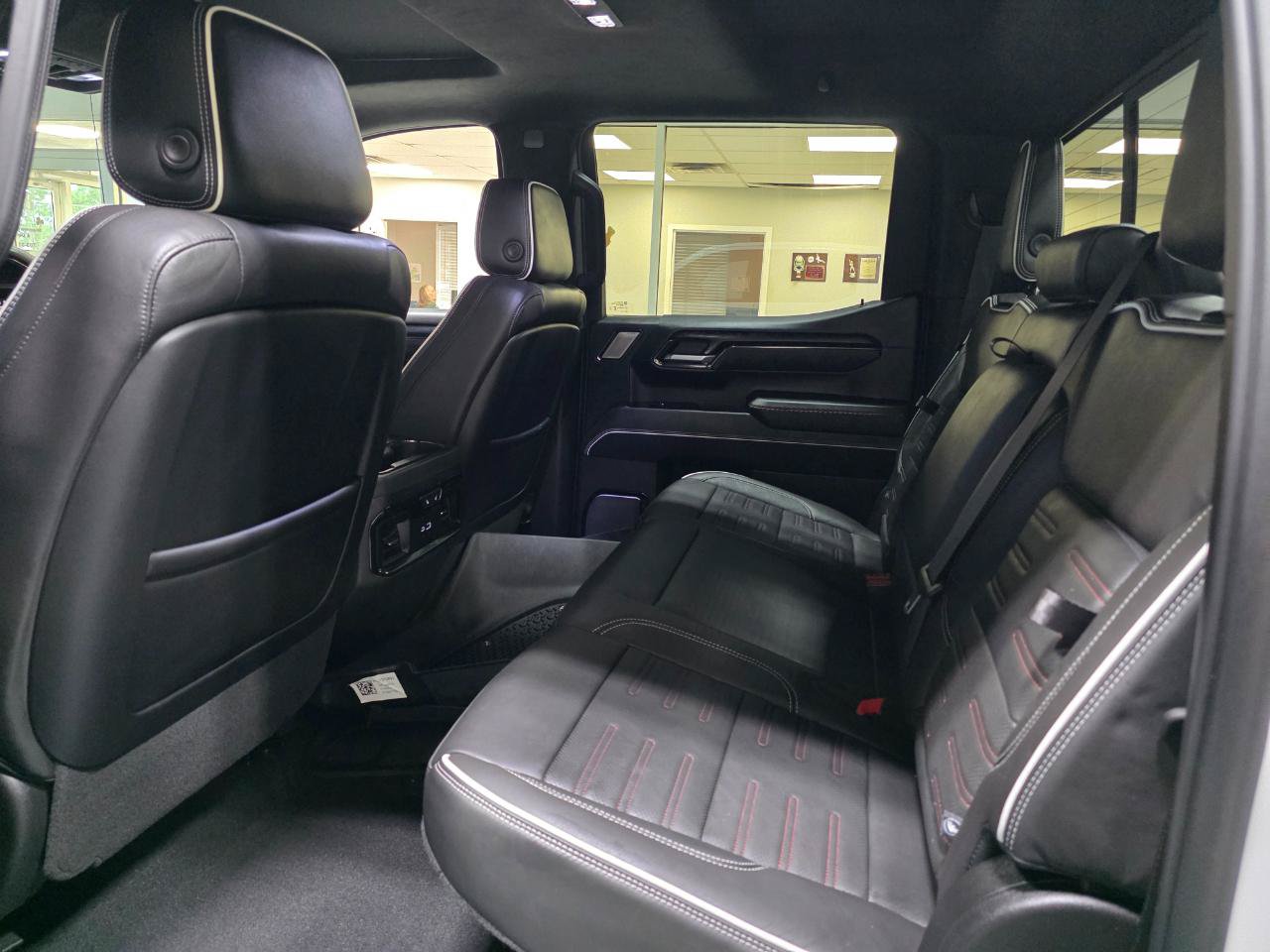 Used 2024 GMC Sierra 1500 AT4X AWD/4WD image 18