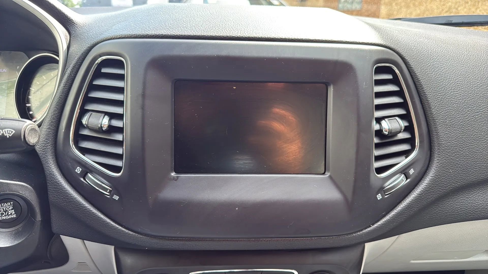 Used 2021 Jeep Compass Latitude image 18