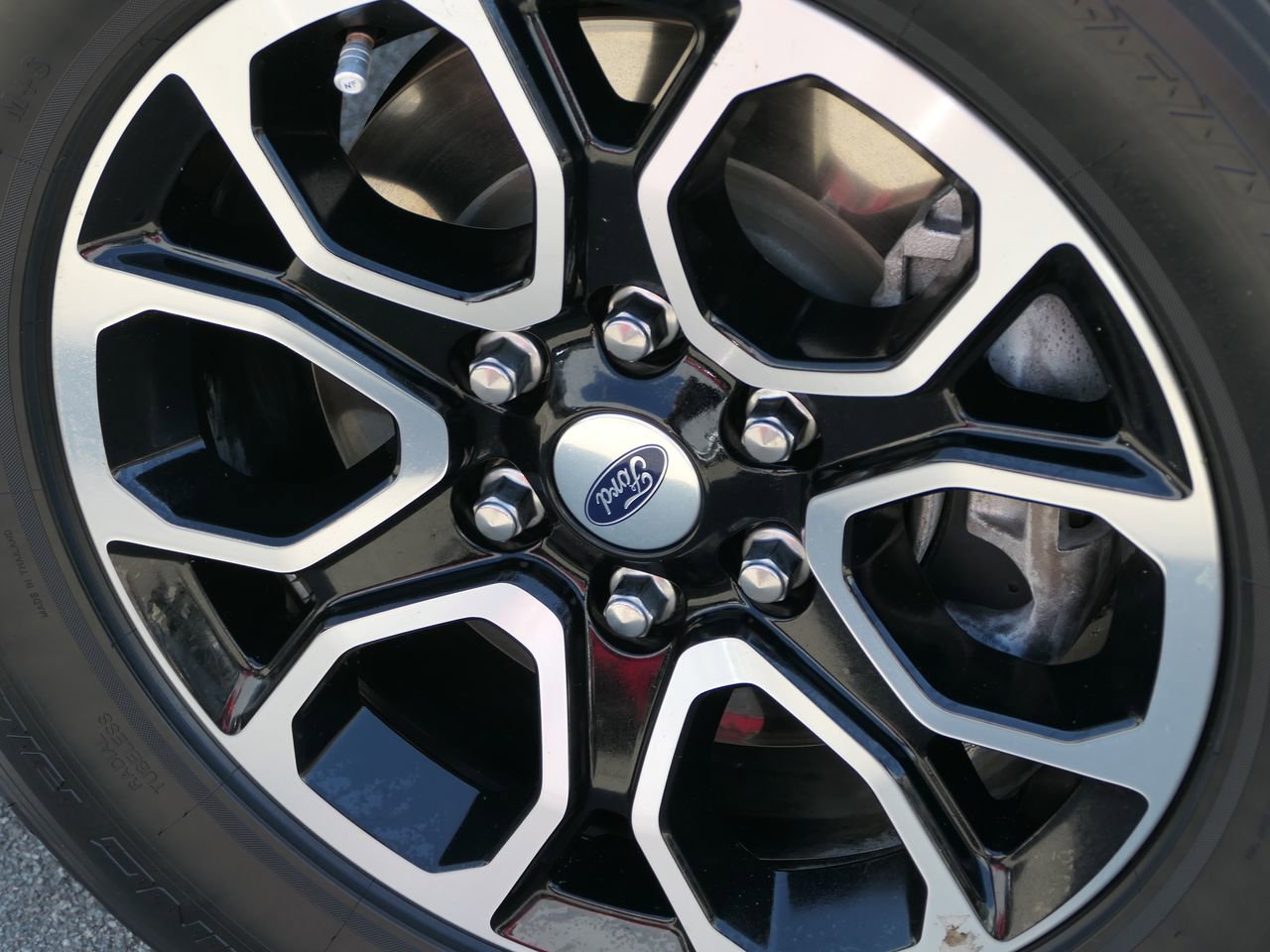 Used 2024 Ford Expedition Max XLT image 10