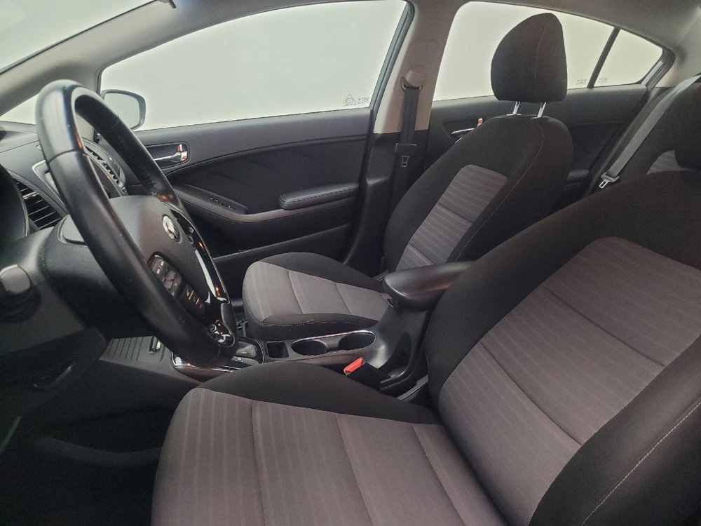 Used 2017 Kia Forte S image 17