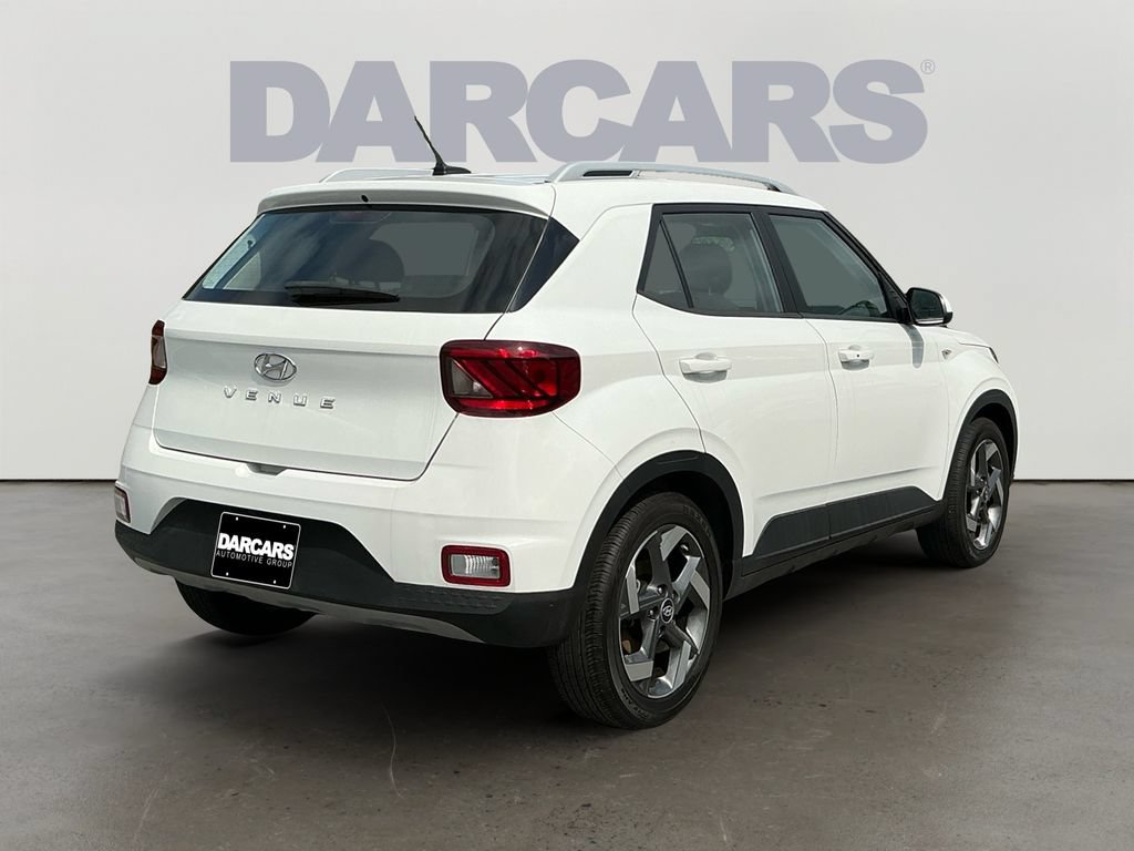 Used 2025 Hyundai Venue SEL FWD image 7