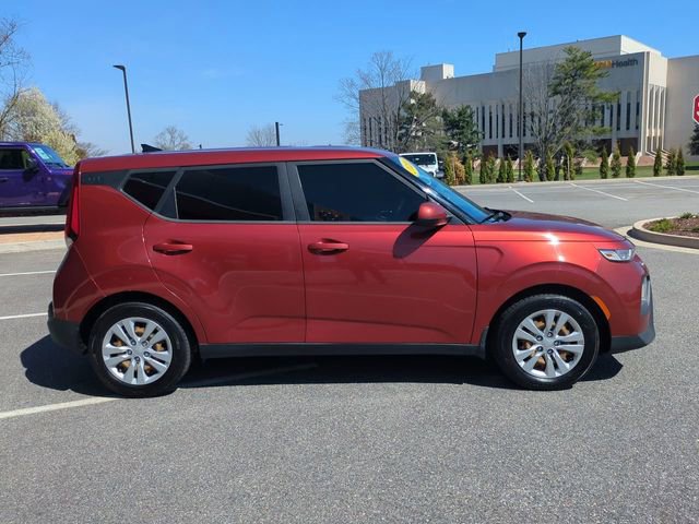 Used 2020 Kia Soul LX FWD image 3