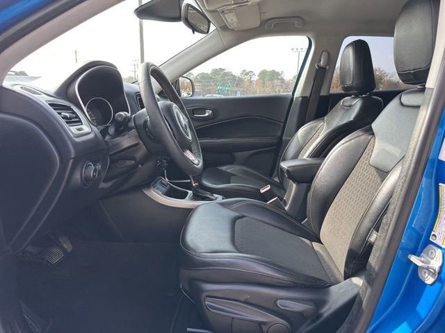 Certified 2021 Jeep Compass Latitude image 9