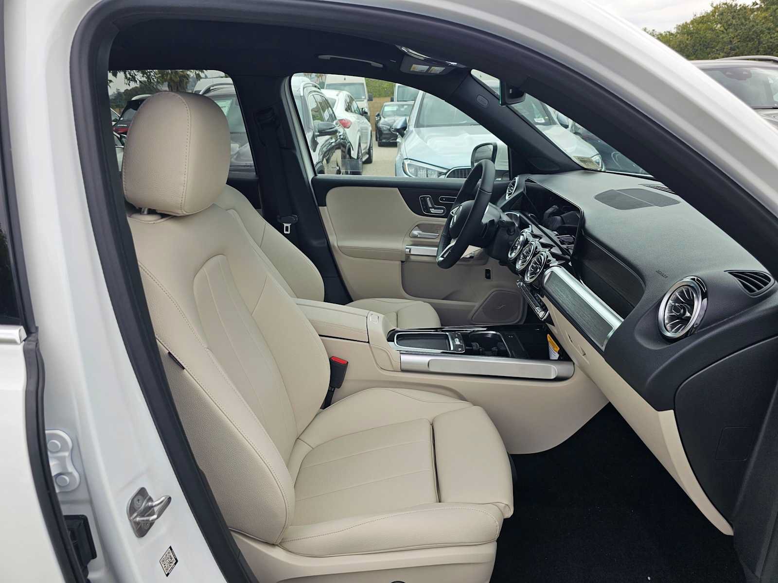 New 2026 Mercedes-Benz GLB 250 image 10