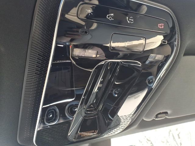 Used 2025 Mercedes-Benz GLC 300 4MATIC image 14