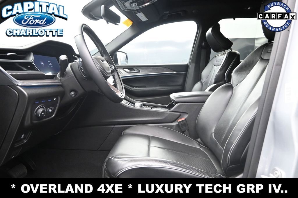 Used 2022 Jeep Grand Cherokee Overland w/ Advanced Protech Group III AWD/4WD image 9