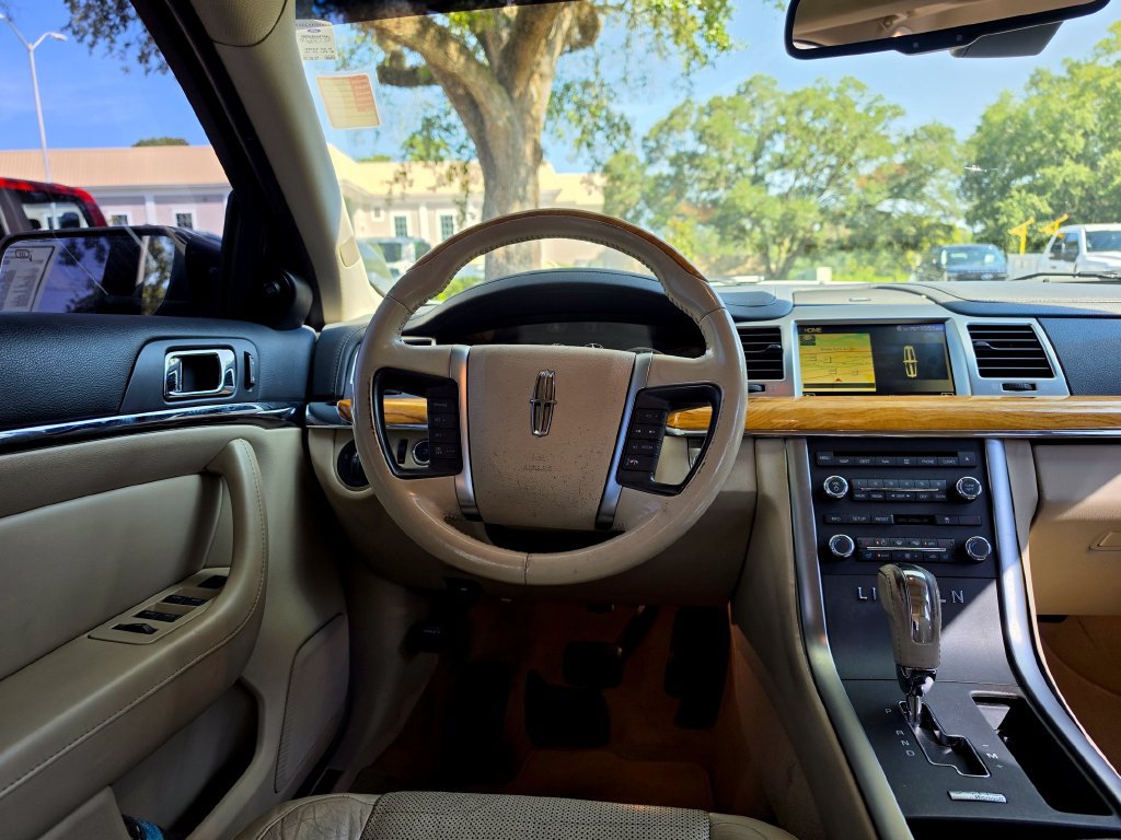 Used 2009 Lincoln MKS FWD image 8