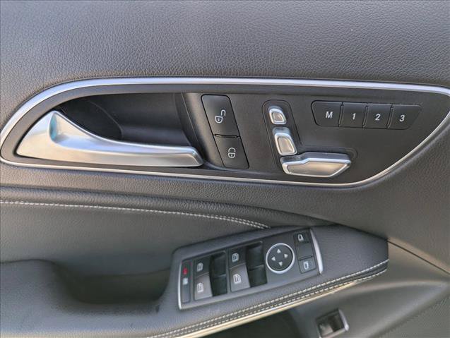 Used 2020 Mercedes-Benz GLA 250 4MATIC image 12