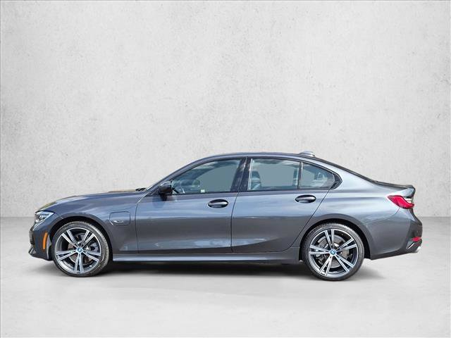 Certified 2022 BMW 330e w/ Premium Package RWD image 9