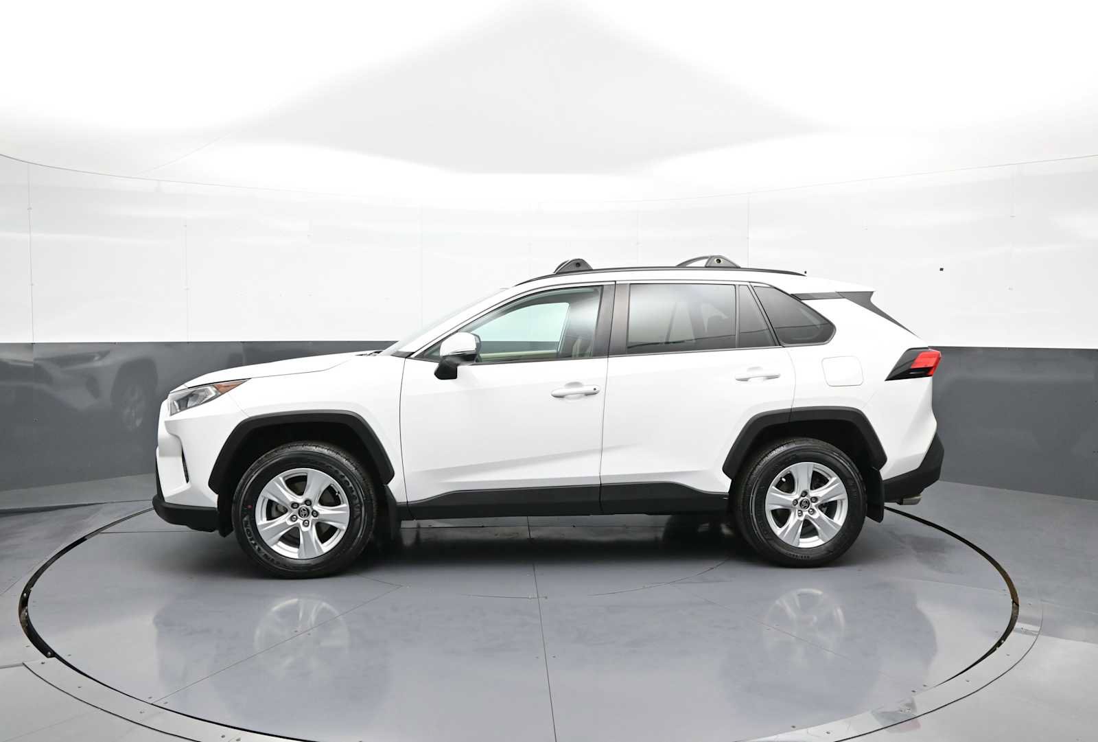Certified 2021 Toyota RAV4 XLE AWD/4WD image 9