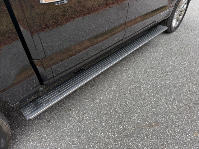 Used 2022 Ford F150 Limited image 7