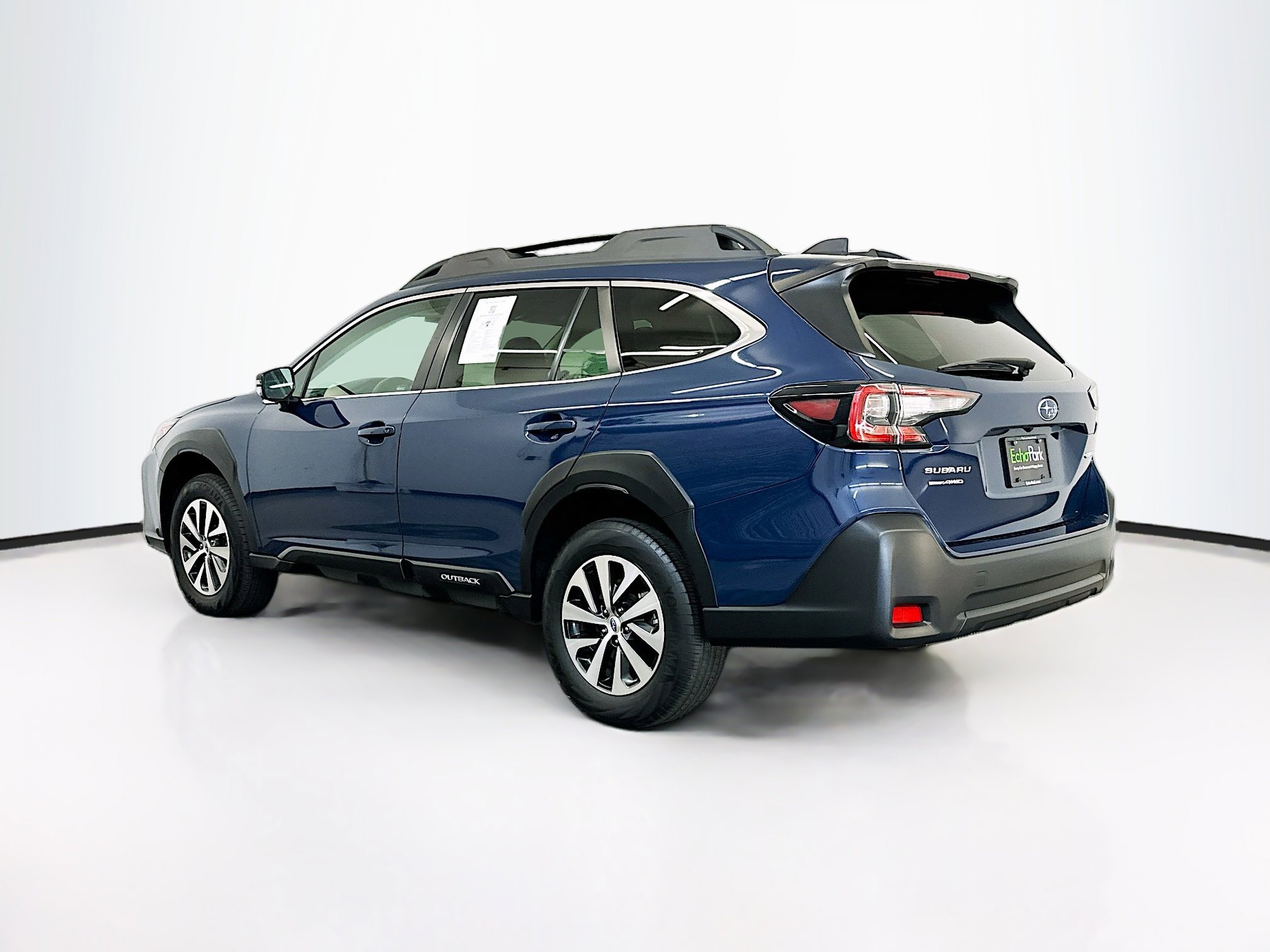 Used 2024 Subaru Outback Premium image 5