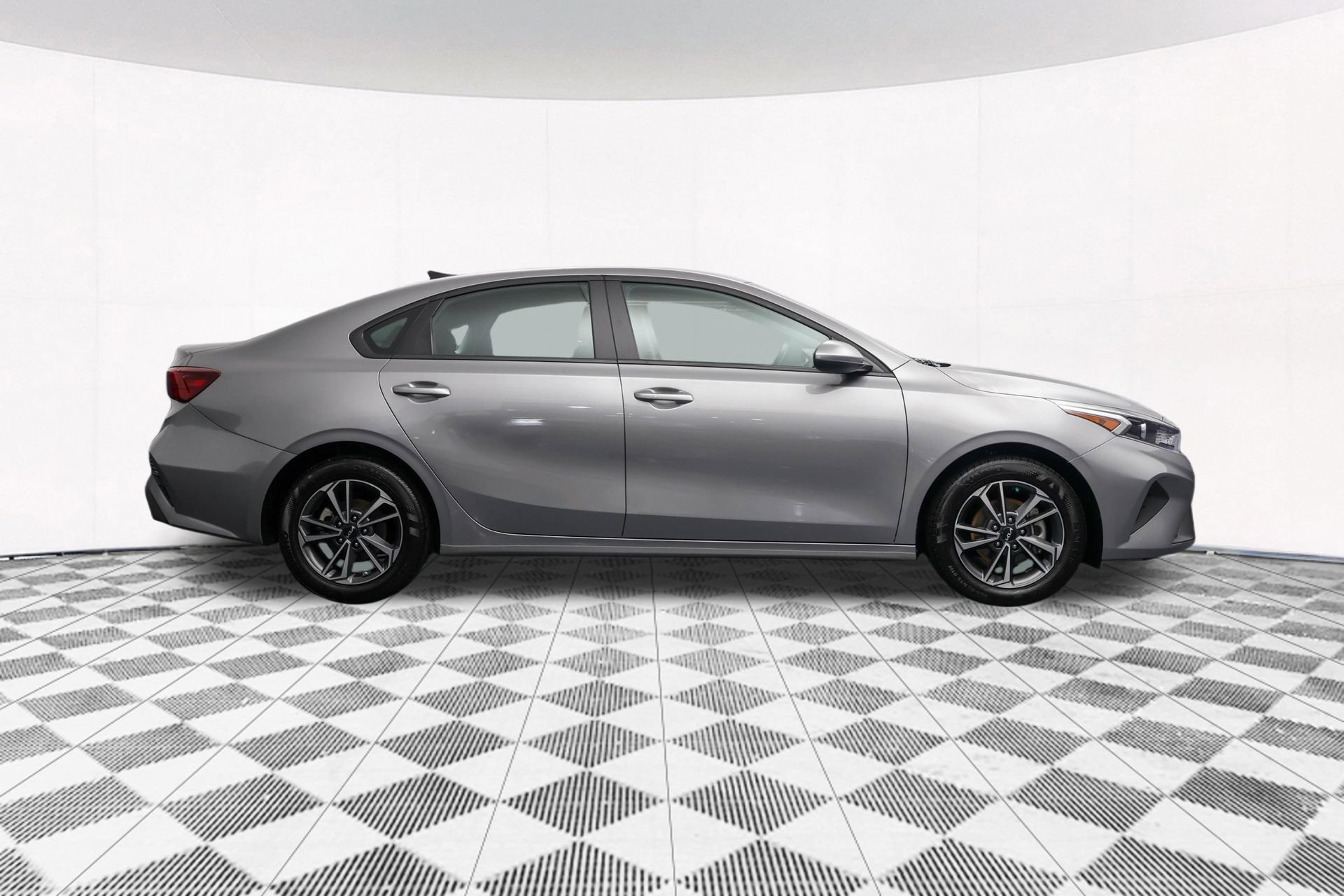 Used 2024 Kia Forte LXS FWD image 43