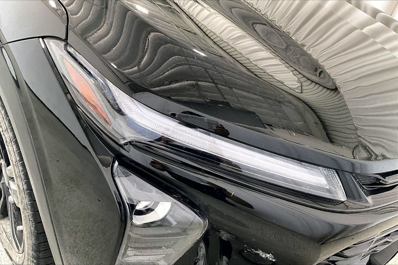Used 2024 Chevrolet Trax ACTIV w/ Sunroof Package FWD image 12