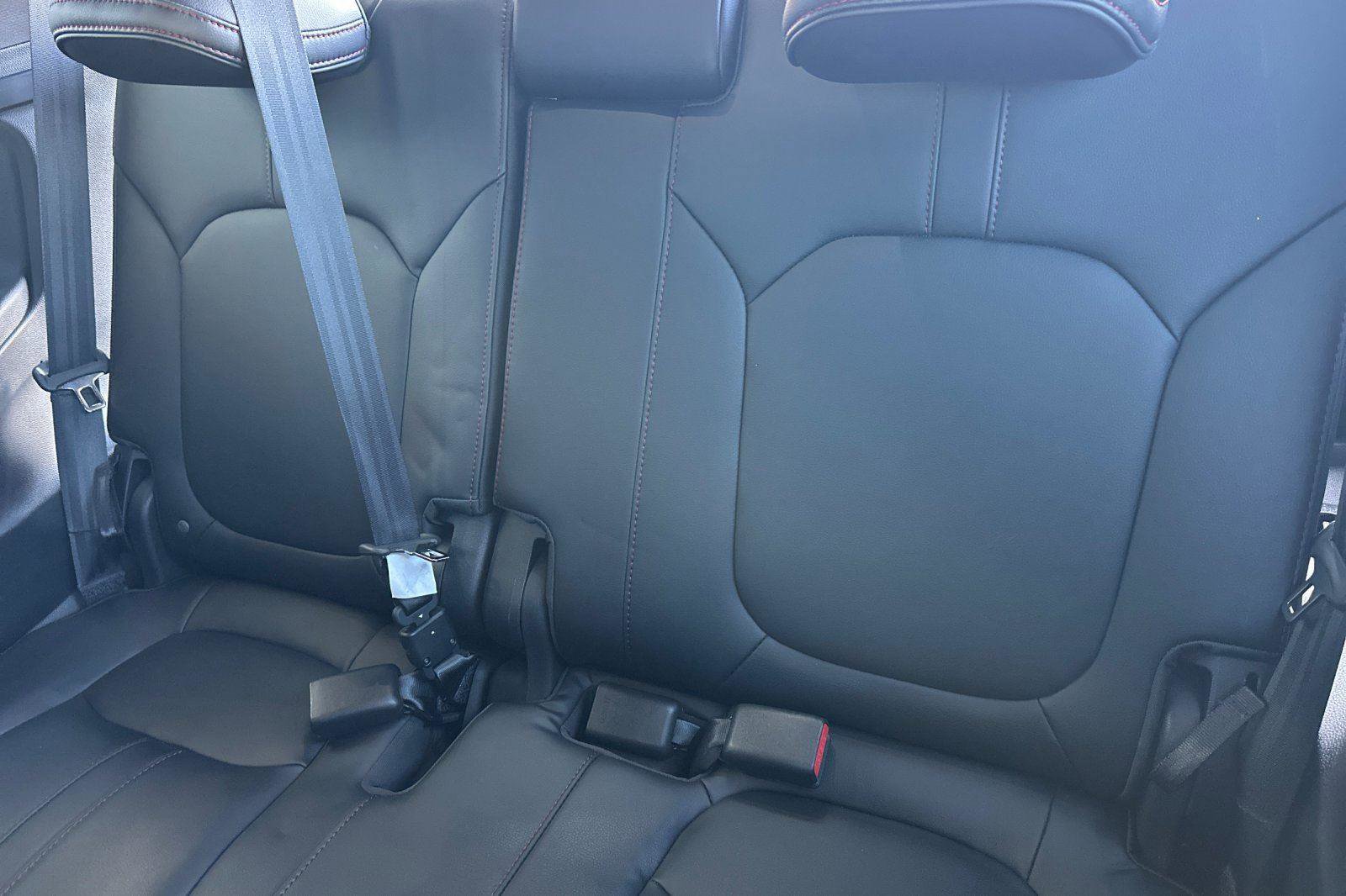 Certified 2025 Honda Pilot Black Edition image 14