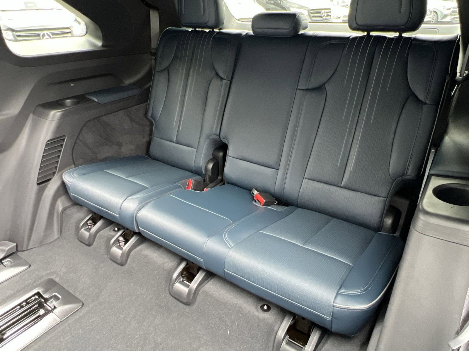 Used 2025 Cadillac Escalade IQ Sport 2 w/ LPO, ONYX Package image 24