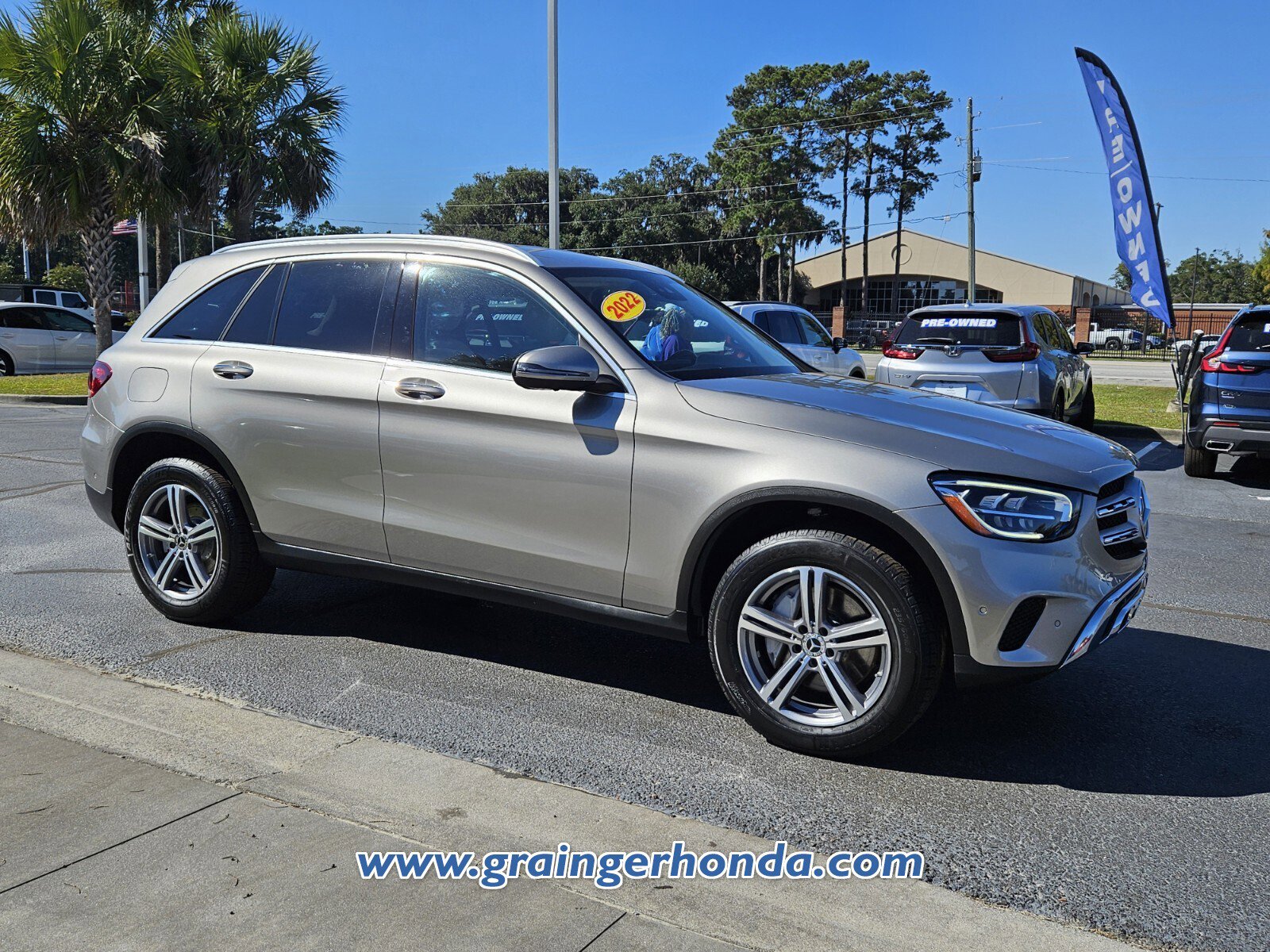 Used 2022 Mercedes-Benz GLC 300 w/ Premium Package Lite image 7