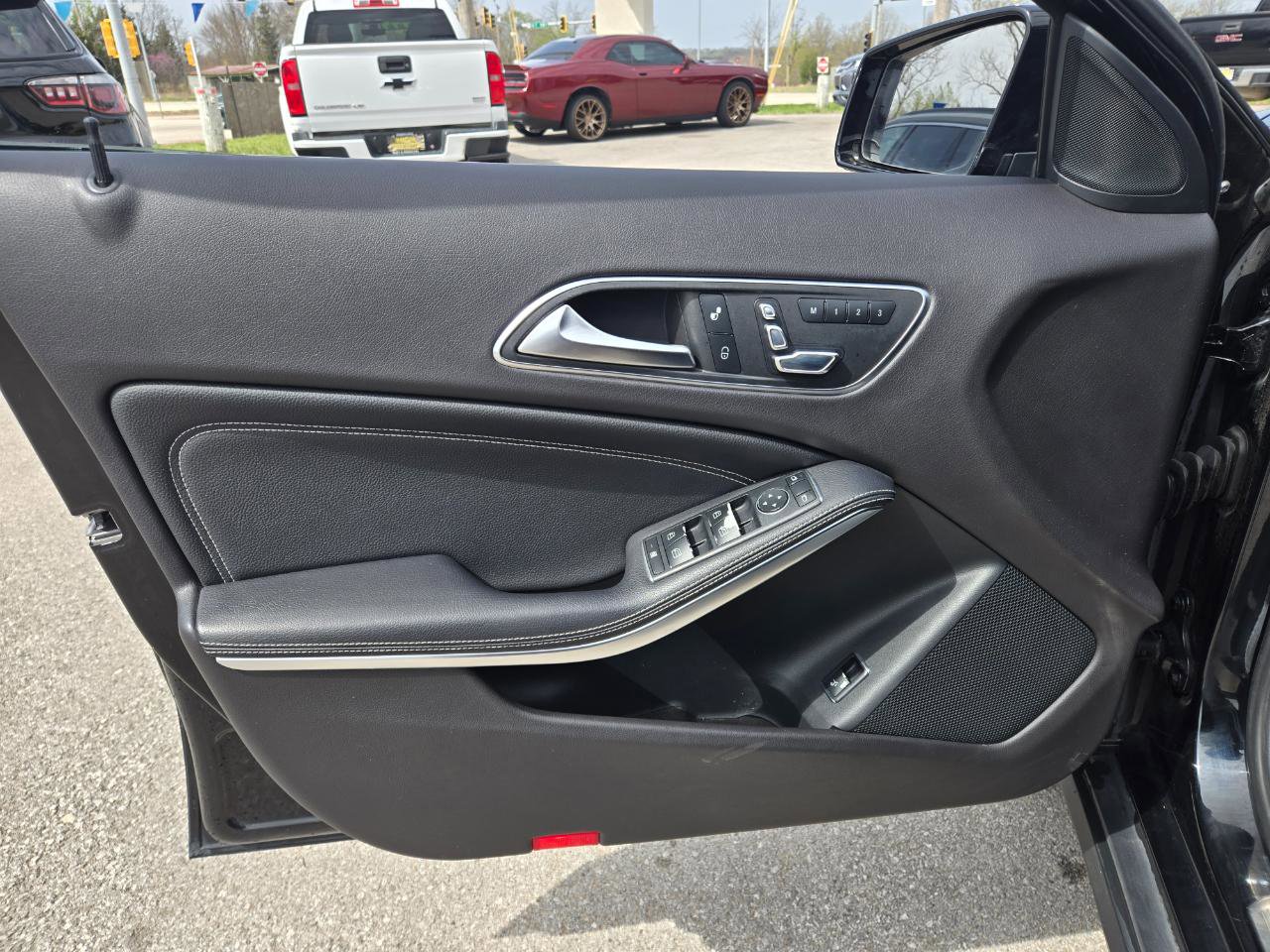 Used 2018 Mercedes-Benz GLA 250 image 18
