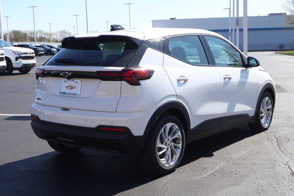 New 2027 Chevrolet Bolt LT image 8