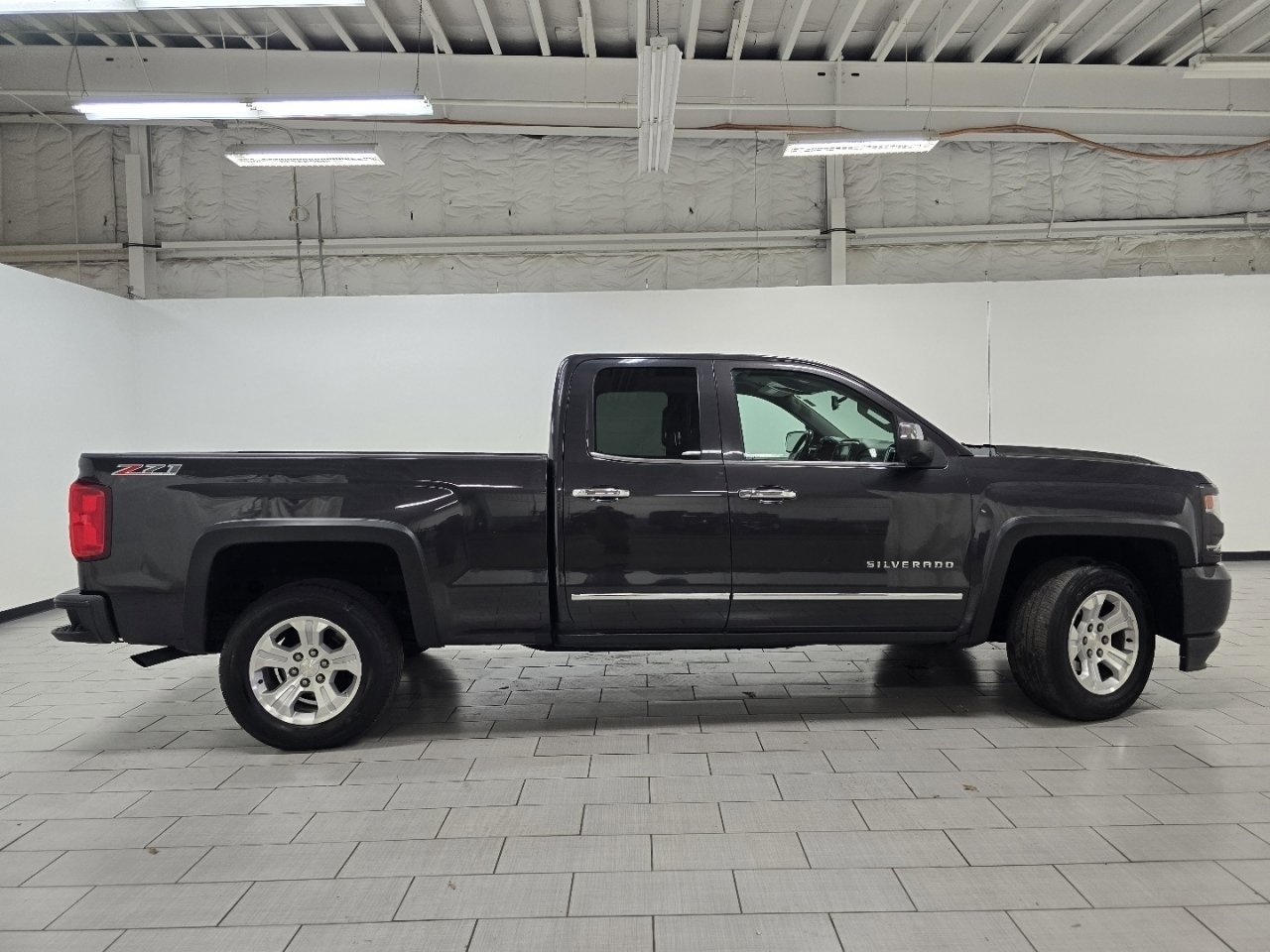 Used 2016 Chevrolet Silverado 1500 LTZ Z71 image 17